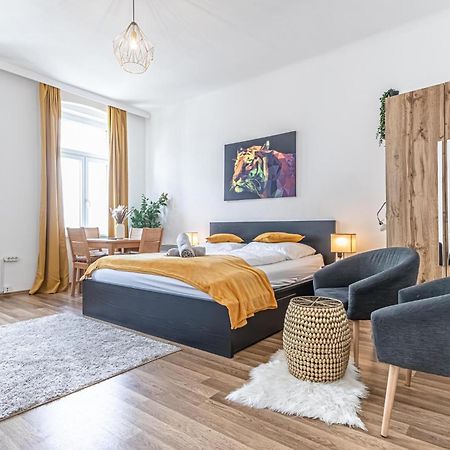 Explore Vienna: 1Br Retreat Near Westbahnhof Екстериор снимка