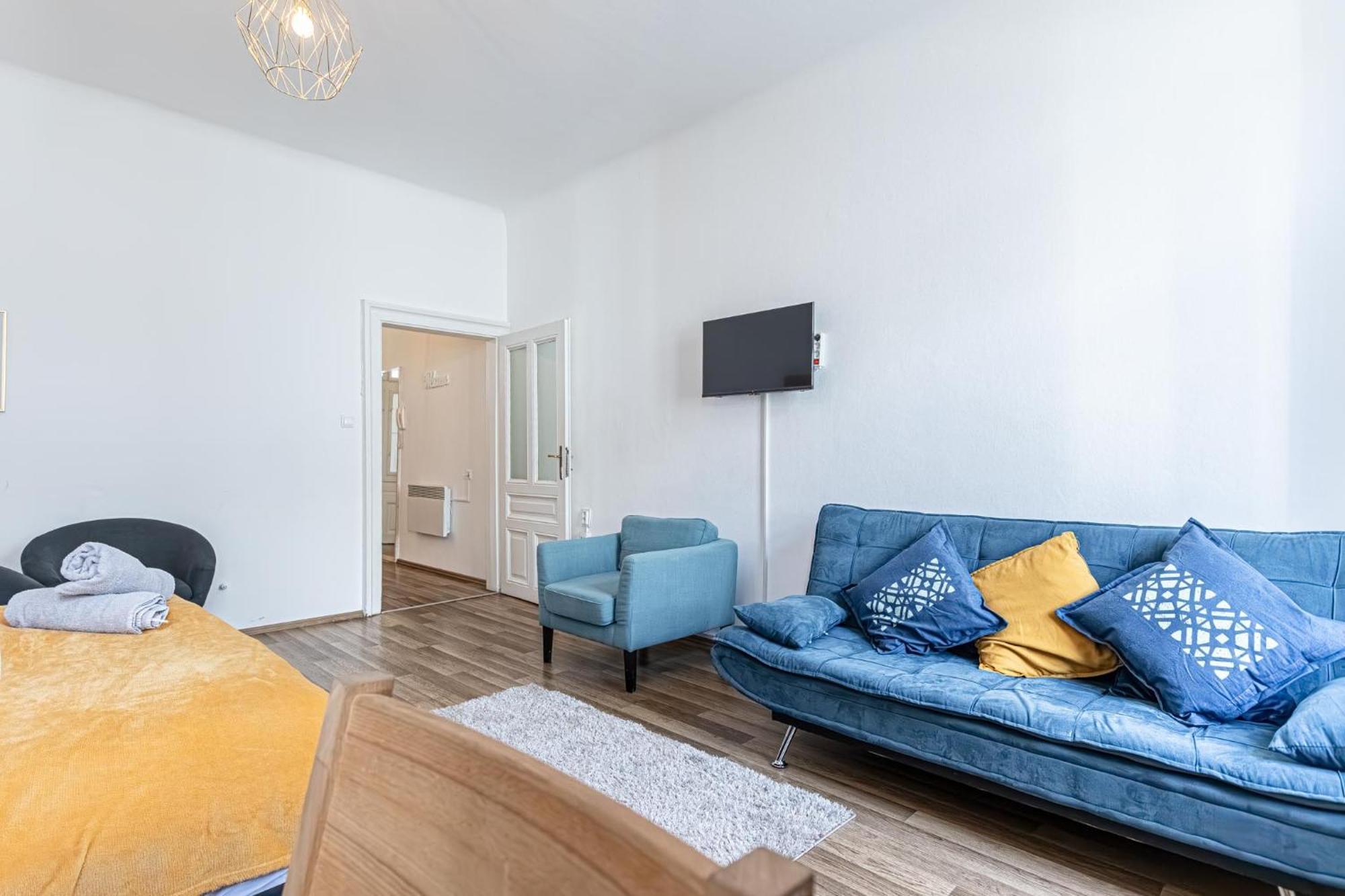 Explore Vienna: 1Br Retreat Near Westbahnhof Екстериор снимка