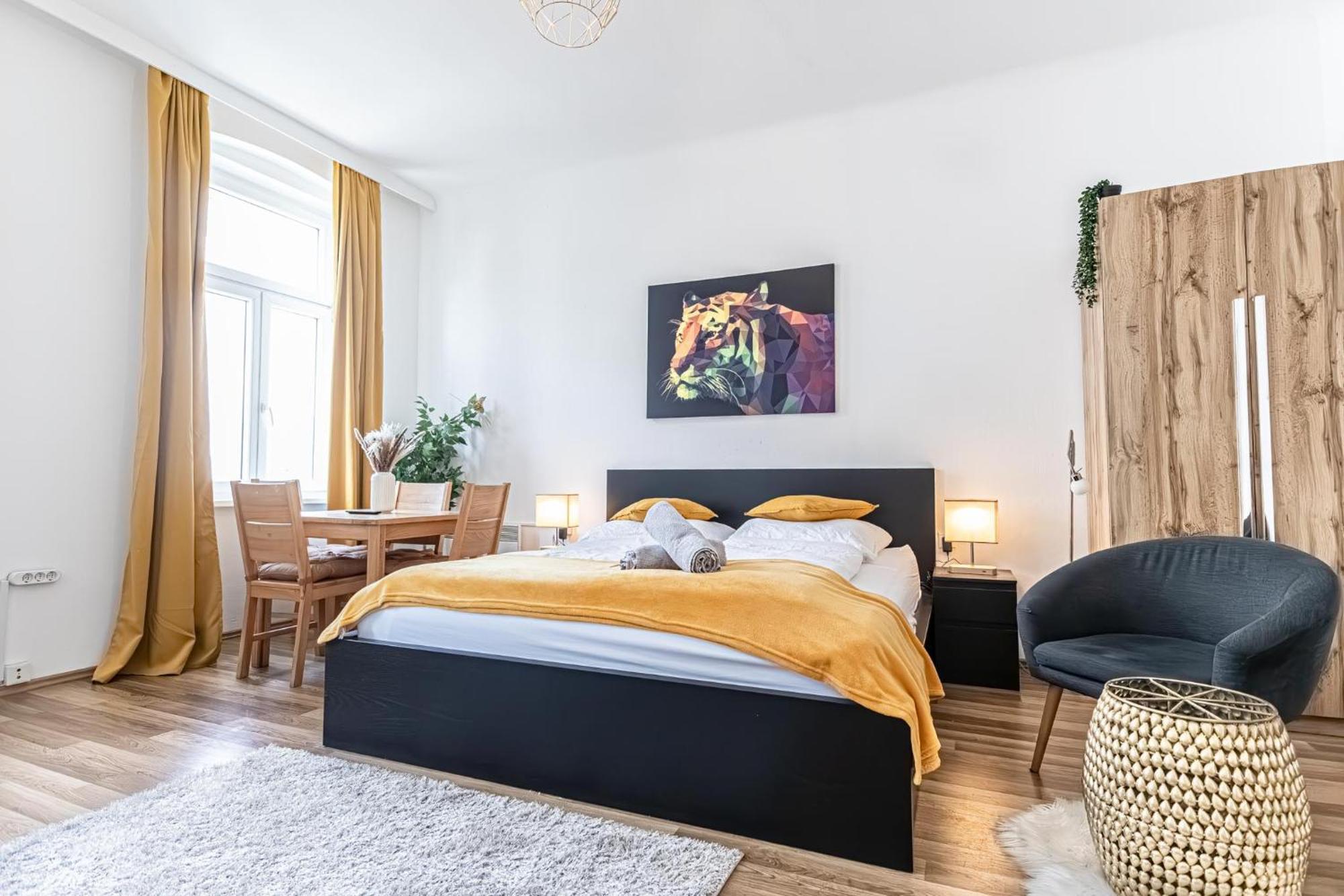 Explore Vienna: 1Br Retreat Near Westbahnhof Екстериор снимка