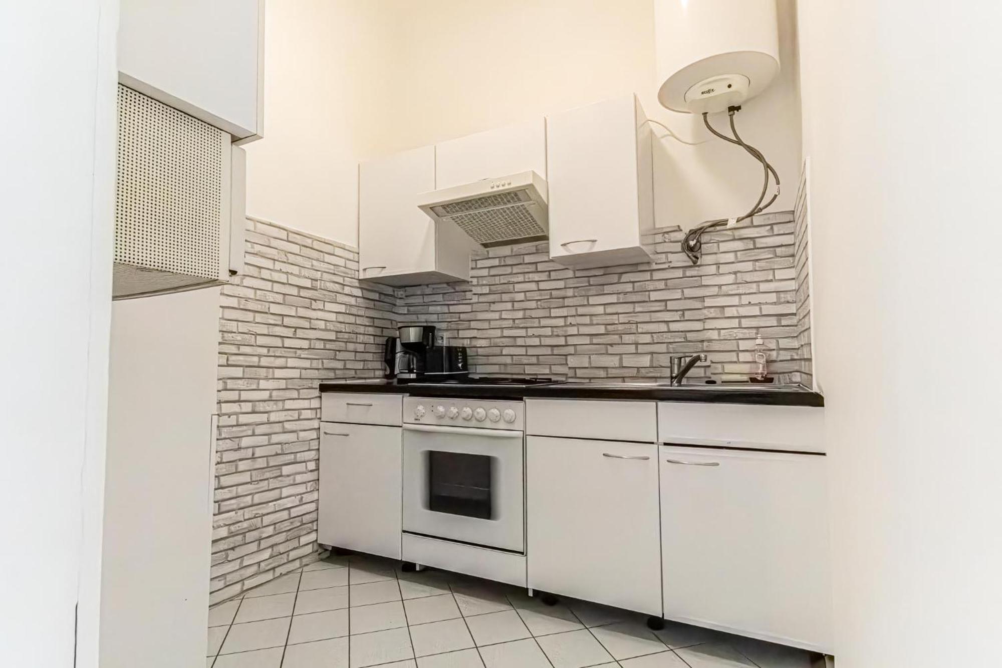 Explore Vienna: 1Br Retreat Near Westbahnhof Екстериор снимка