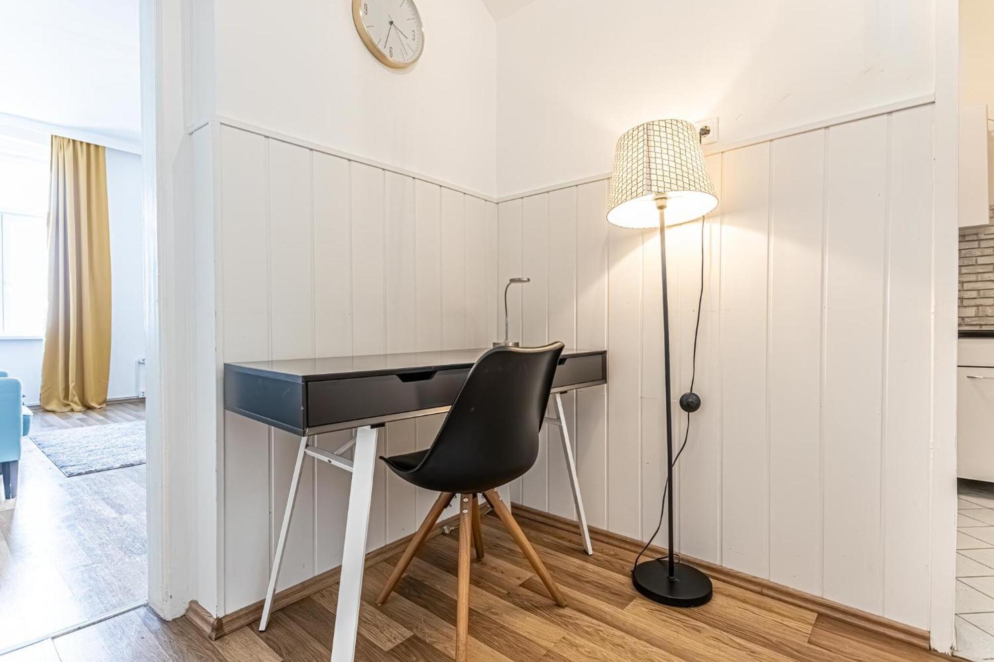 Explore Vienna: 1Br Retreat Near Westbahnhof Екстериор снимка